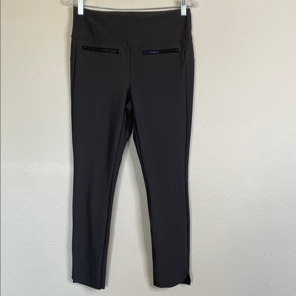 Athleta Crop pants women’s medium tall EUC